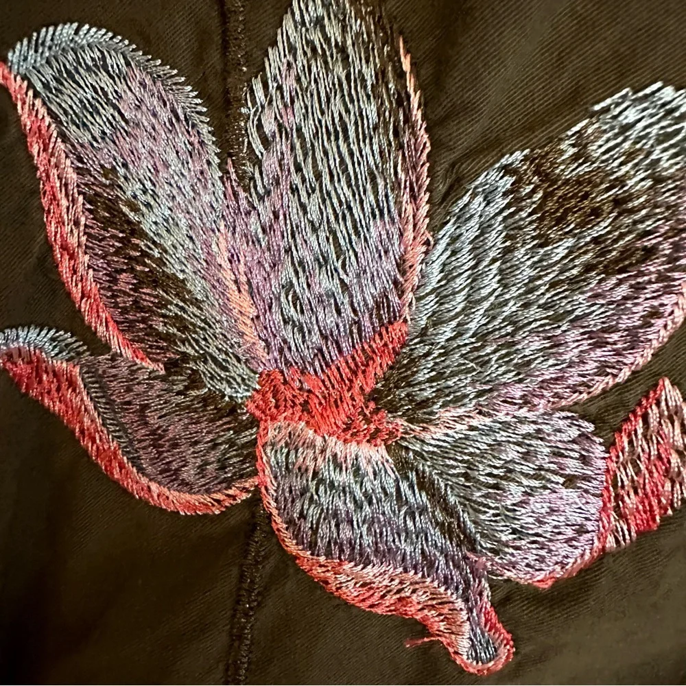 Tensione In Embroidered Oversized Army Green Olive Button Down Shirt Size Small - Picture 4 of 11